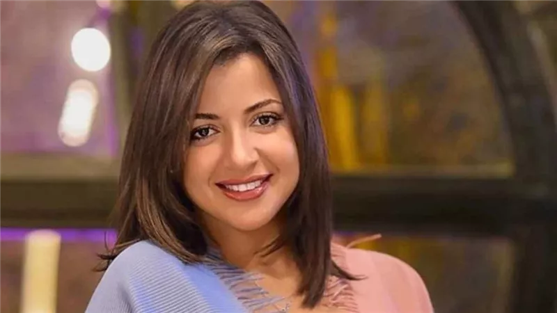  بالصورة اصابة الفنانة منى فاروق  بشلل في المعدة  وتحذر الجميع من هذا الأمر وهذا ما اعلنته عبر حسابها الشخصي ماذا قالت ؟