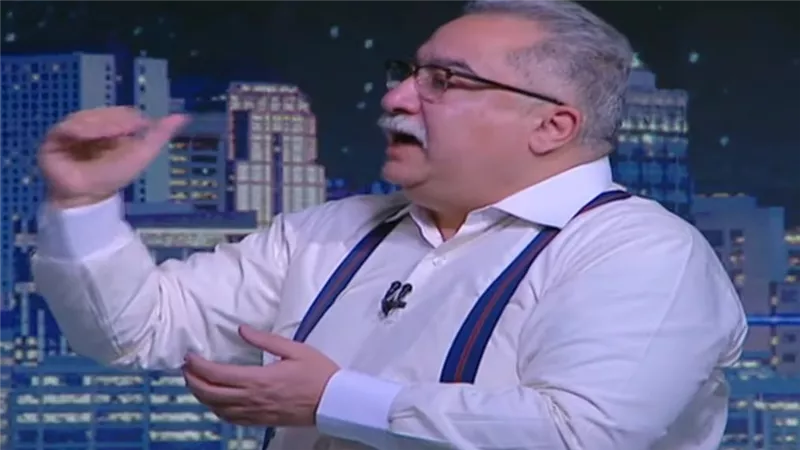 عقب تحويل جامعة البعث إلى مسجد: إبراهيم عيسى يستنكر فرض صلاة الظهر على المسيحيين في جامعة خالد بن الوليد | ما القصة؟