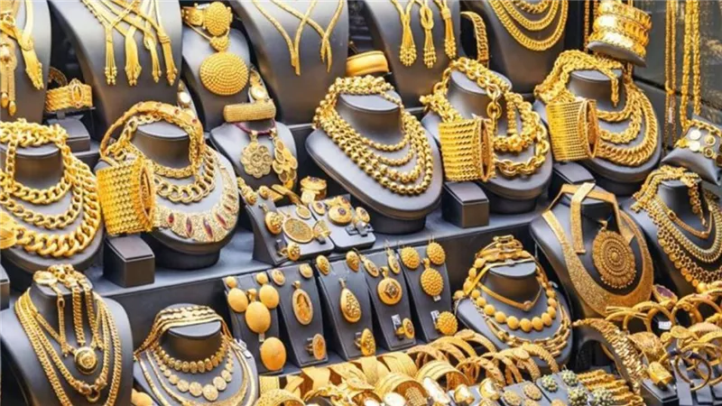 أسعار الذهب اليوم في مصر تتخطي 3775 جنيها للجرام بعد قرار الفيدرالي الأميركي بخفض سعر الفائدة - عيار 21 والجنيه الذهب بكام الآن؟