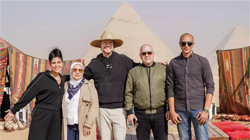 هل يؤجر مستر بيست الأهرامات لمدة يوم 100 ساعة؟.. الآثار ترد على التصريحات المتداولة