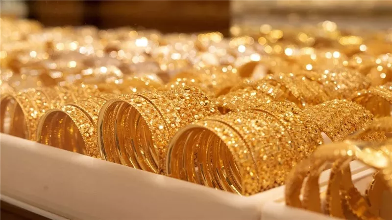 عيار 21 نزل في محلات الصاغة: أسعار الذهب اليوم الخميس 19 ديسمبر 2024 في مصر - الجرام بكام الآن وهل الوقت مناسب للشراء؟