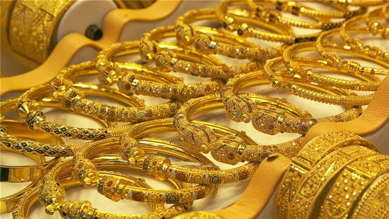 عيار 21 يخالف التوقعات الآن.. ارتفاع أسعار الذهب اليوم الجمعة 20-12-2024 في مصر: زيادة جديدة تضرب المعدن الأصفر | الجنيه الذهب بكام؟