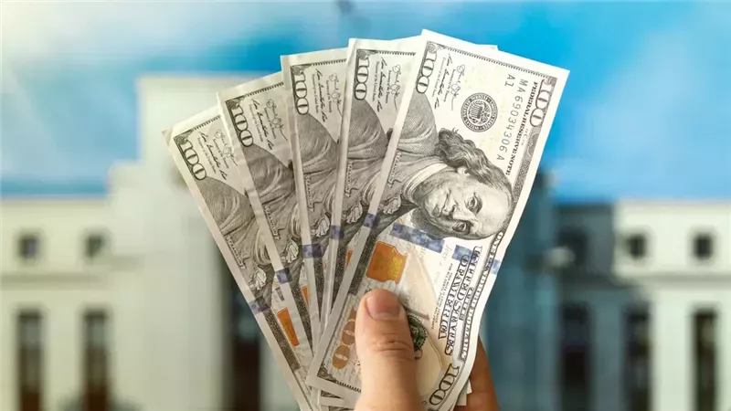 الأخضر دايس بنزين : مفاجأة بـ أسعار الدولار اليوم خلال عطلات البنوك هتحول 1000 اخضر بكام من السوق السوداء وهذا سعر البيع والشراء من الـATM