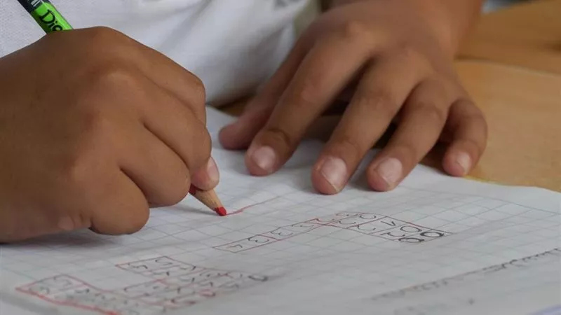 عاجل لجميع الصفوف الأن .. جداول امتحانات الترم الأول 2025 لطلاب النقل بمحافظة القاهرة