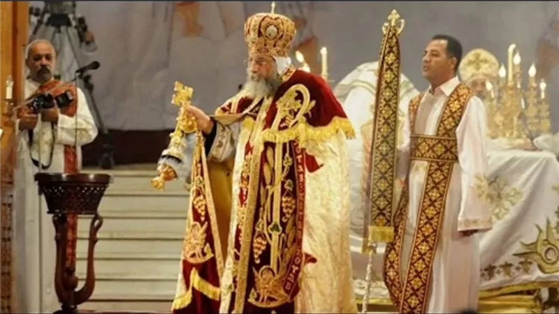 الكنائس المصرية بجميع المحافظات تحتفل برأس السنة الميلادية بالتسابيح والصلوات وأشجار الكريسماس