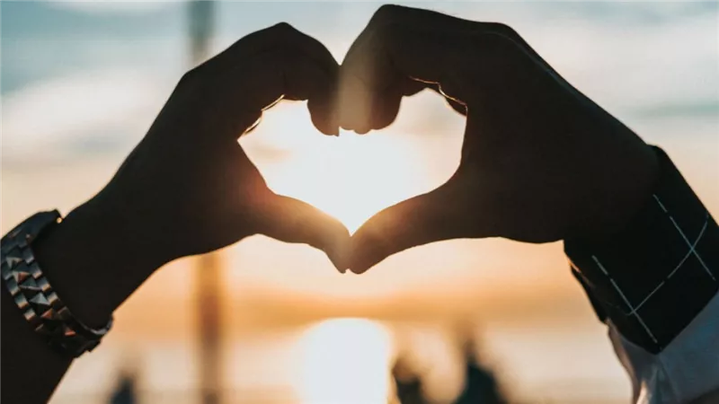قبل عيد الحب الفرح والسعد هيكون من نصيب ٥ ابراج فلكية يابختك يامحظوظ لو كنت منهم