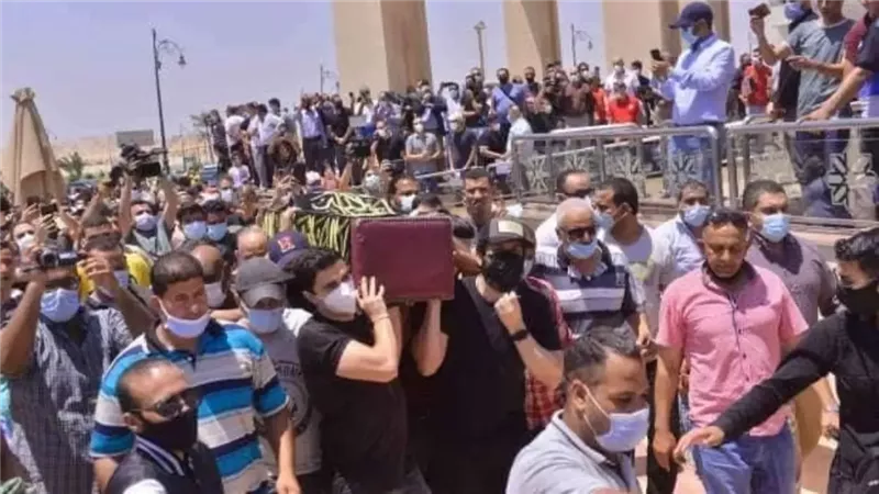 عاجل : الموت يفجع الوسط الفني بوفاة أحد رموز السينما المصرية بعد دخوله في غيبوبة كاملة 