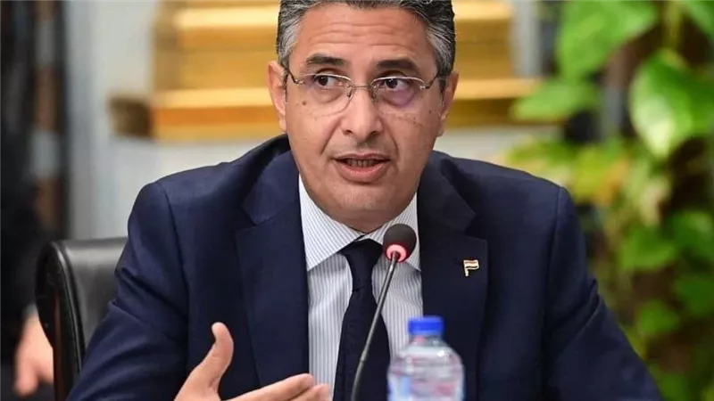 وزير التموين يصدر قرار مفاجئ بعد زيادة أسعار البنزين الجديدة وأسطوانات الغاز اليوم .. ينفذ بجميع محافظات مصر فوراً حصل إيه؟