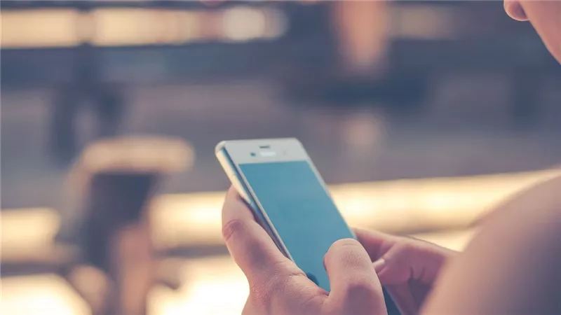 نصائح مهمة لتجنّب حدوث حرائق بسبب شاحن الموبايل بعد واقعه شبرا الخيمة