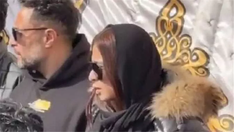 ماذا قال شقيق ياسمين عبد العزيز لها بعد تغيبها عن عزاء والدها؟