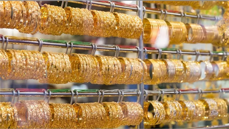 الجنيه الذهب يتخطى 31 ألف جنيه.. قفزة جديدة في أسعار الذهب اليوم الجمعة 31 يناير 2025 بعد ارتفاع عيار 21|الجرام بكام الآن؟