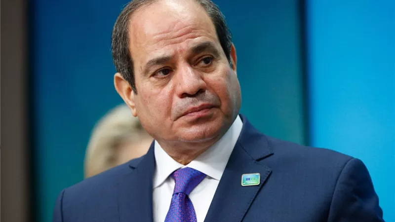 إعلامي مصري يهاجم بصوت عالٍ: أين العرب من رفض تهجير الفلسطينيين؟ ولماذا الصمت المريب رغم موقف مصر والأردن الحاسم؟
