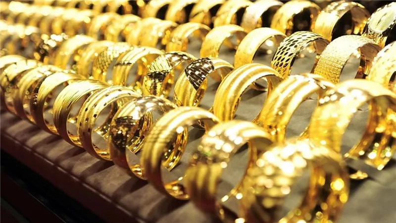 ارتفاع يضرب أسعار الذهب الان: الاصفر يواصل الصعود بعد قفزة الدولار.. بكام عيار 21 والجنيه الذهب؟