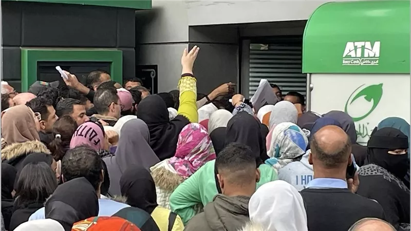 البوسطة تخطف عملاء البنوك الكبرى.. لو معاك 150 ألف جنيه، استثمر في البريد المصري وحقق عوائد مرتفعة ومضمونة |