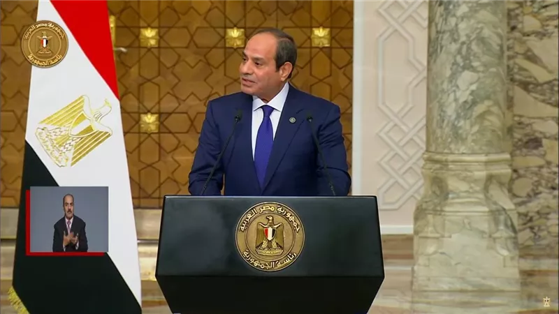 ماذا يحدث في القاهرة اليوم : بقرار الرئيس السيسي استدعاء رؤساء الدول العربية أحمد الشرع في المقدمة هيحصل ايه في مؤتمر القمة العربية؟