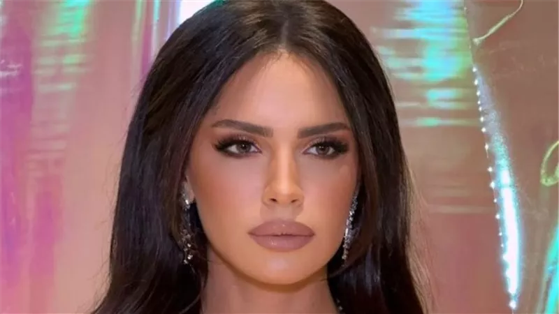 ماذا يحدث في الأهرامات؟.. وما سر تأجيل حفل آمال ماهر الذي كن من المفترض أن يقام هناك وما علاقة مستر بيست؟؟