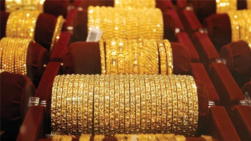 سعر الذهب اليوم يشتعل بعد قفزة الدولار عيار 21 يقفز لأعلى مستويات وعيار 24 يسجل ارقاماً تاريخية هل حان وقت الاستثمار في المعد الأصفر؟