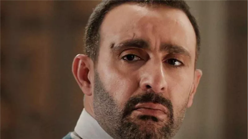 أحمد السقا يكشف تفاصيل حالته الصحية بعد جراحة في الحنجرة أثناء تسلمه جائزة دير جيست