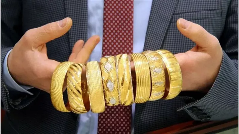قفزة جنونية في أسعار الذهب.. عيار 21 يسجل سعراً غير مسبوق والجنيه الذهب على أعتاب 35 ألف جنيه وسط قرارات مرتفية المستثمرون يتساءلون: البيع أم الانتظار؟