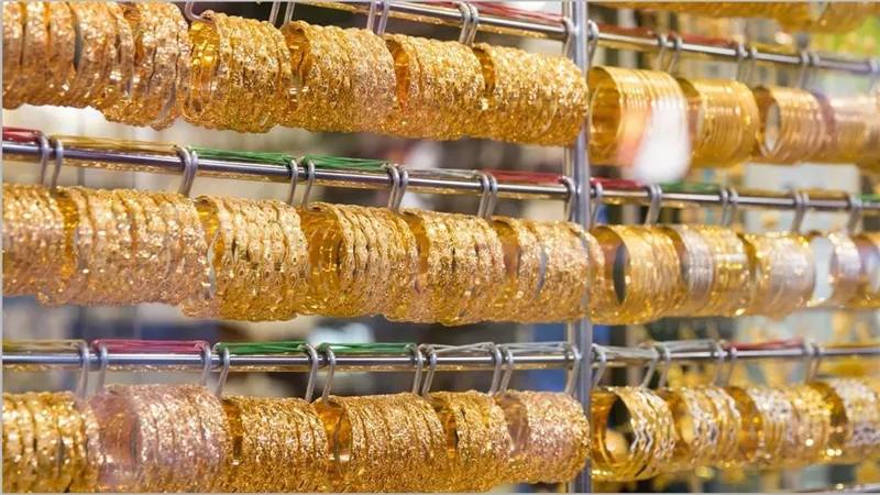 قفزة مفاجئة في سعر الذهب اليوم في مصر الثلاثاء 4 مارس 2025.. سعر الذهب عيار 21 يرتفع 45 جنيهًا وعيار 24 يسجل رقمًا قياسيًا