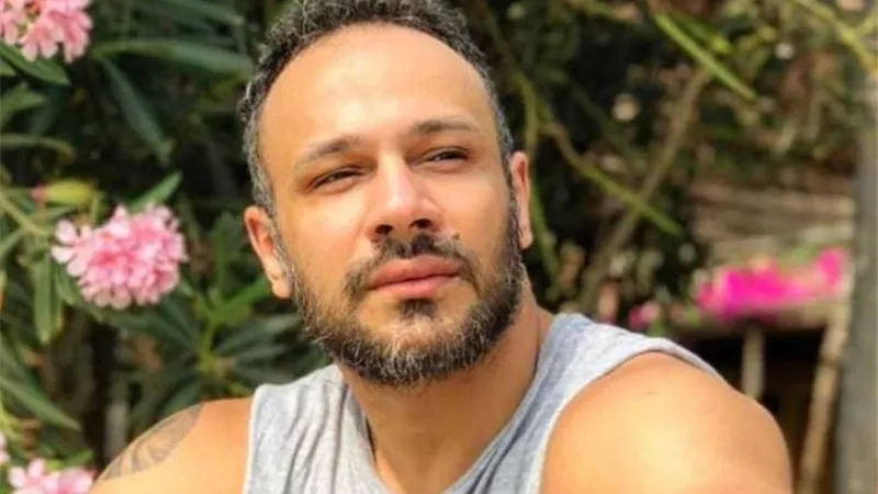 محمد عطية يعود من جديد ويثير الجدل بحديثه عن 