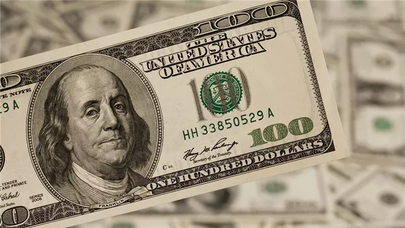 سعر الدولار الان في البنوك ومكاتب الصرافة قبل عطلة عيد الفطر بساعات هل أرتفع الأخضر في السوق السوداء بعد الصعود الأخير؟