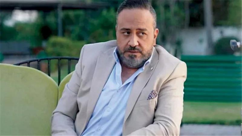 خالد سرحان يتحدث عن الحالة الصحية لـ عادل إمام.. ما القصة؟