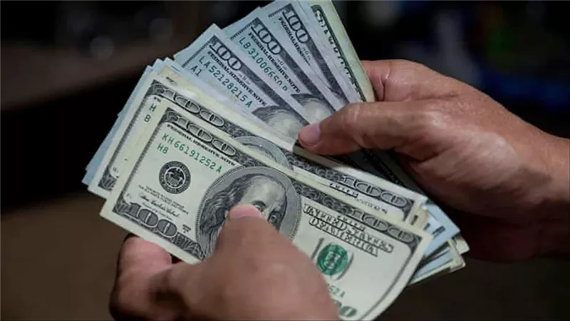 الأخضر وصل لكام في الأهلي ومصر؟.. سعر الدولار اليوم مقابل الجنيه الجمعة 14-3-2025 في البنوك والسوق السوداء