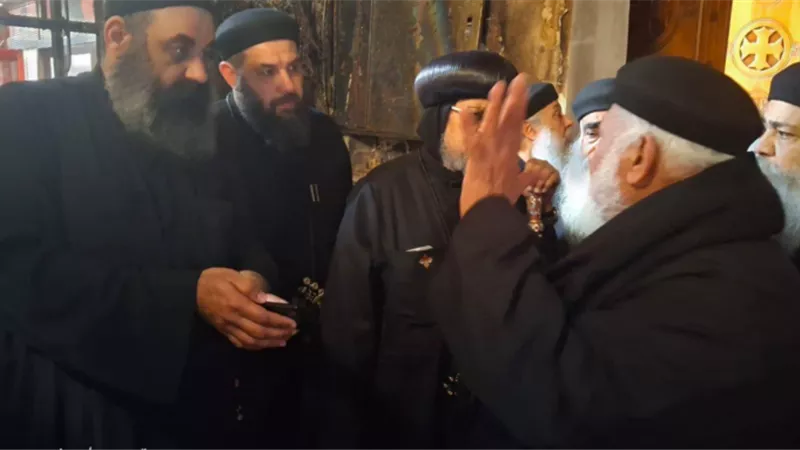 كاهن كنيسة البابا أثناسيوس يروي كواليس اللحظات الأولى لإندلاع الحــــريق  والقس أرميا يتحرك فورًا وهذا ما فعله رجال الأمن ما الذي أشعل الــنيران في الكنيسة؟
