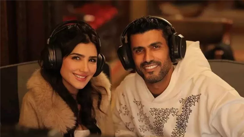 مي عمر ترد علي أنباء اعتزالها للفن بعد اعتزال زوجها المخرج محمد سامي برسالة تثير الجدل