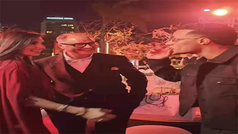 بالفيديو.. خناقة بين محمد رمضان وياسمين صبري انتهت بمغادرته للمكان.. موقف محرج