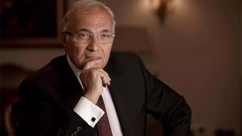 حقيقة وفاة الفريق أحمد شفيق تنتشر كالنار في الهشيم وتُشعل مواقع التواصل.. رئيس حزب الحركة الوطنية يحسم الجدل ما القصة؟