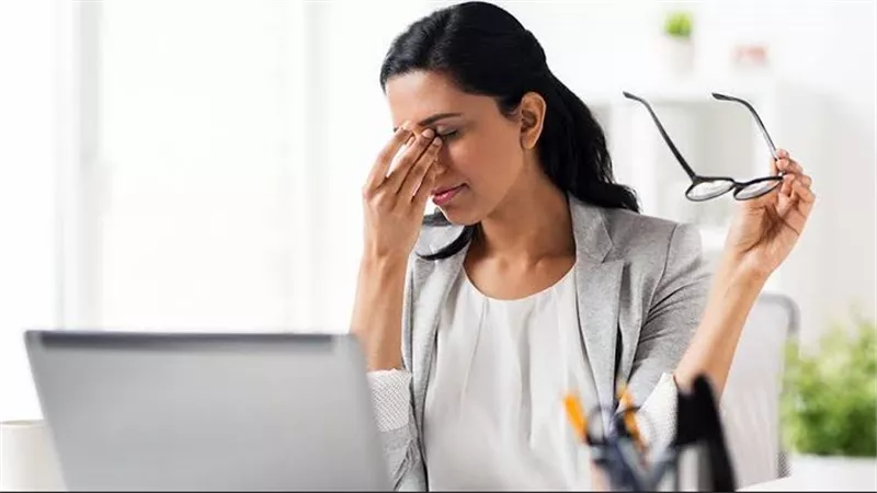 حركة بتعملها كل شوية من الممكن أن تفقد البصر بسببها.. تفاصيل ستدهشك!