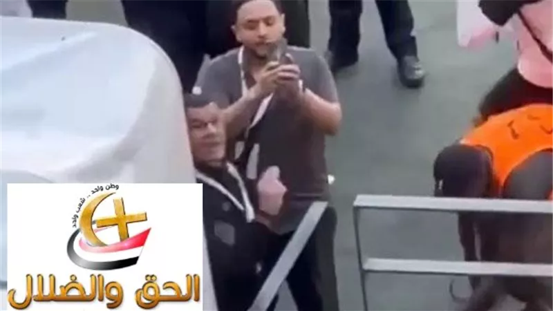 اعرف السبب وراء خناقة عبد الواحد السيد مع مشجع مصري في المدرجات ومصدر في النادي يعلق على السبب