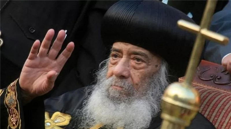 حدث نادر يفاجئ الأوساط الكنسية منذ عهد البابا شنودة .. راهب بدير السريان يرتدي الإسكيم الكبير لأول مرة بعد انقطاع دام سنوات طويلة  في دير العذراء 