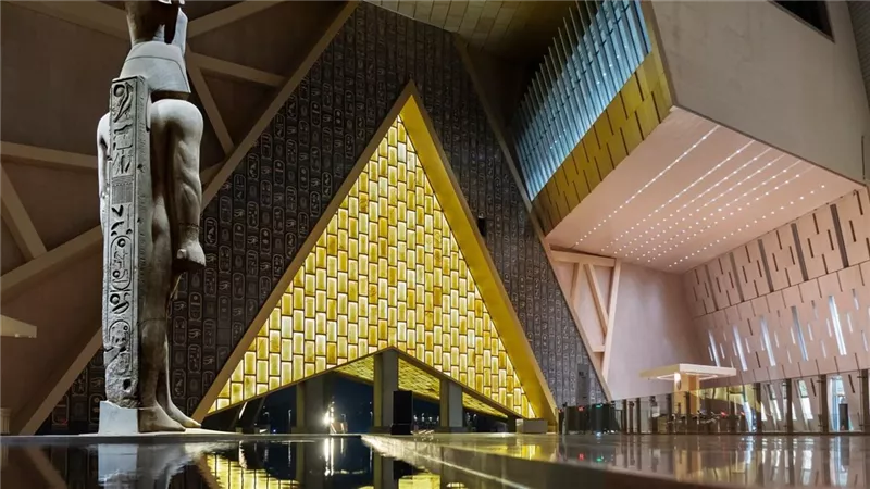 يوم تاريخي | هل سيحصل الموظفون على إجازة بمناسبة افتتاح المتحف الكبير؟ .. وهل تتضمن الإجازة كافة المحافظات؟