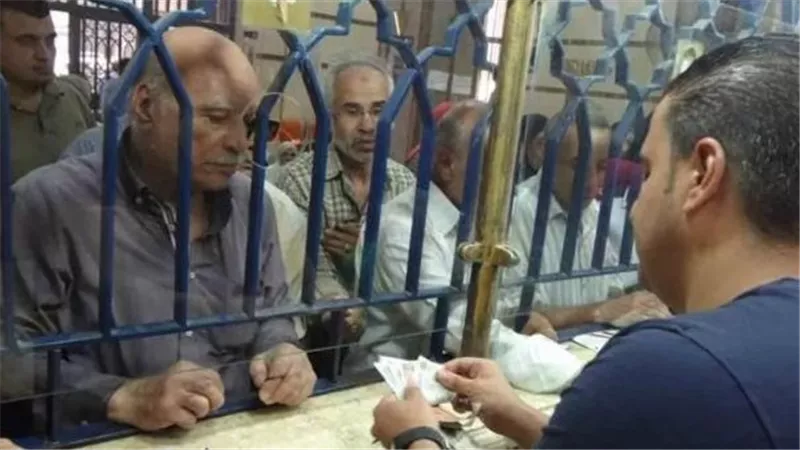 قبل صرف معاش مايو 2025.. اعرف طريقة الاستعلام وأماكن الصرف وموعد تطبيق الزيادة الجديدة لـ 11.5 مليون مستحق | هتجيب معاشك امتى يا حج؟