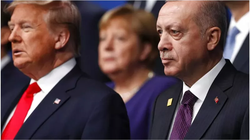 أردوغان يتعرض لنفس الموقف المحرج لماكرون بشوارع نيويورك والسبب موكب ترامب