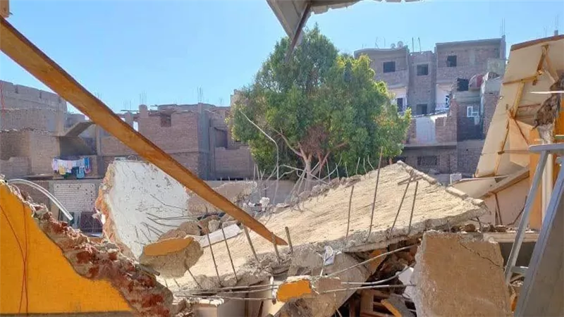 الكنيسة تصدر قرار عاجل بمنع القبطى جمال يوسف نصيف من دخول أى كنيسة فى العالم بعد فعلة الشنيع بكنيسة العذراء الاقصر