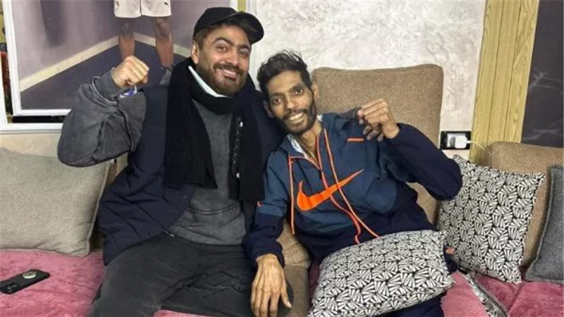 تعليق يبكي الحجر من تامر حسني بعد وفاة إبراهيم شيكا.. اعرف التفاصيل