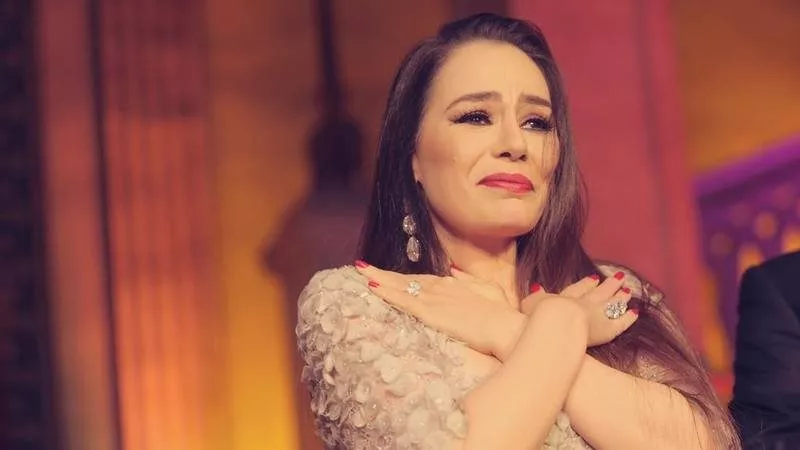 هل تدهورت صحة شيريهان بعد ظهورها في عزاء حماة رامي صبري؟.. وما سر صورتها المثيرة للجدل في العزاء؟