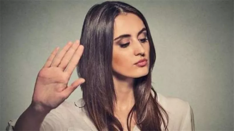 أبراج نسائية لا تضع الحب في قائمة أولوياتها: شخصيات قوية ومستقلة تفضل التركيز على أهدافها وحياتها المهنية | هل برجك منهم؟