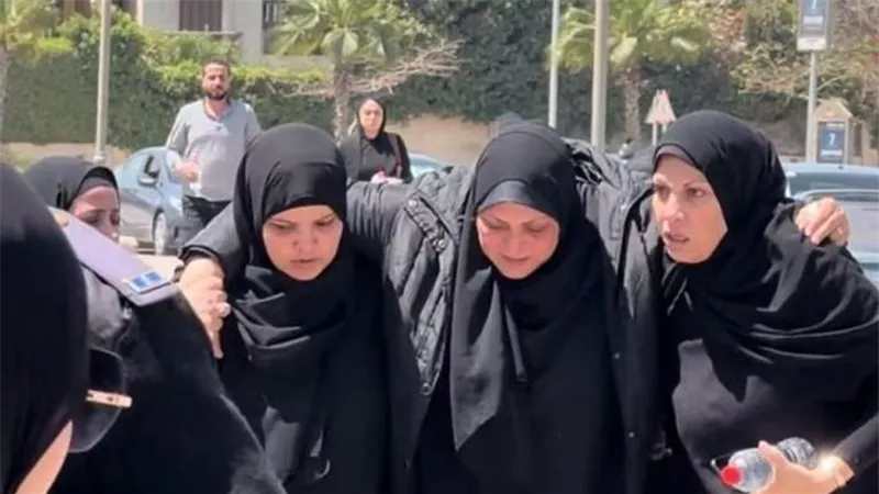كلمات تبكى الحجر وتقشعر لها الأبدان....ظهور زوجة سليمان عيد فى جنازته وسط حالة من الإنهيار والصراخ وصدمة رحيله المفاجئ فيديو