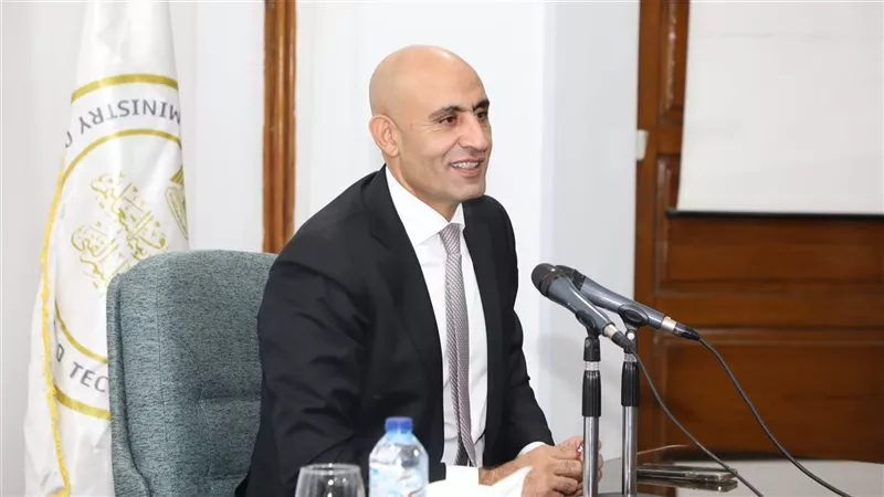 ليس ترف معرفي .. طلب إحاطة لوزير التعليم بشأن التداعيات السلبية لقرار تهميش مواد اللغات الأجنبية الثانية بالثانوية العامة