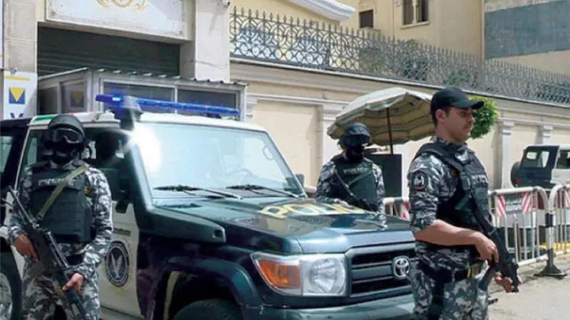 قبل ساعات من عيد القيامة واحتفالات شم النسيم  .. المحافظ يعلن رفع الطوارئ وقرار اجباري بشأن السيارات حول الكنائس ماذا يحدث في القاهرة الان؟ 