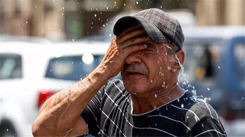 عاصفة شمسية شديدة تضرب مصر.. تحذيرات رسمية ظوهر جوية خطيرة واررتفاع  درجة الحرارة لـ42 في هذه المناطق الفتره المقبلة ما تأثيرها علي القاهرة والجيزة؟