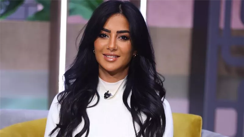 رسالة الإعلامية منة قطب للشعب المصري بخصوص واقعة كلب الغربية.. ينقلها لكم الحق والضلال.. 