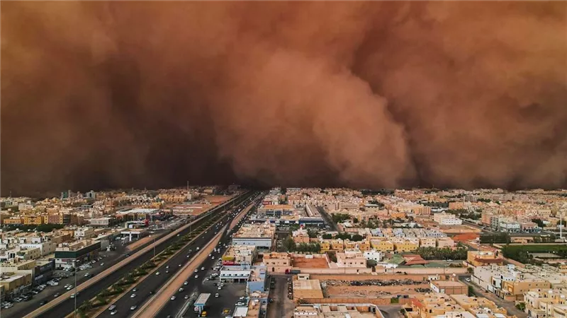 عندما تغضب الطبيعة....انهيار جبل جليدي وفيضانات وزلازل وعاصفة الإسكندرية 4 كوارث تضرب 4 دول مختلفة منهم مصر