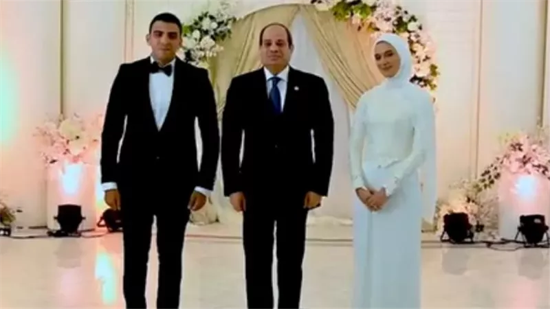 وفاء القائد لأبناء الشهداء.. الرئيس السيسي يلبي وعده ويحضر عقد قران كريمة الشهيد مالك مهران بعد 6 سنوات من كلمته المؤثرة