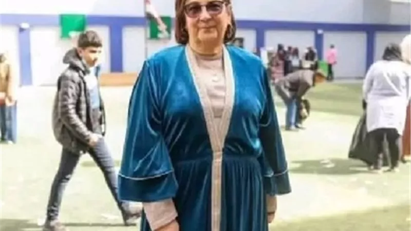 قصة الجراج الجانبي والسيارة الحمراء المتربة.. مفاجآت نارية  وشهادة